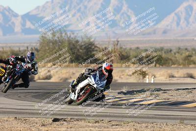 media/Dec-07-2025-CVMA (Sun) [[3e7d2de5dc]]/Race 18-Formula Twins-Formula 40 UL/